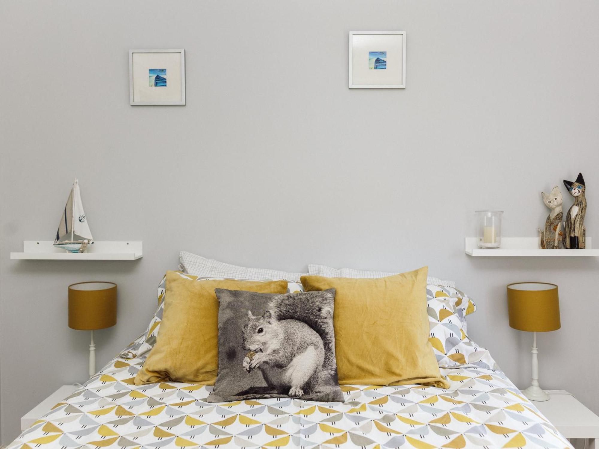 Beautiful Apartment In Guildford With Parking Send Zewnętrze zdjęcie